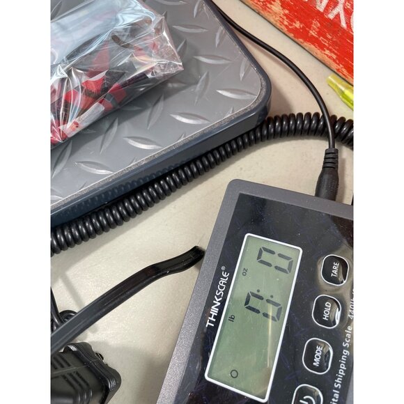 A Walk In The Park MCCC Bowling Pin Santa Scarf OS Christmas Holiday NEW Red - Picture 6 of 6